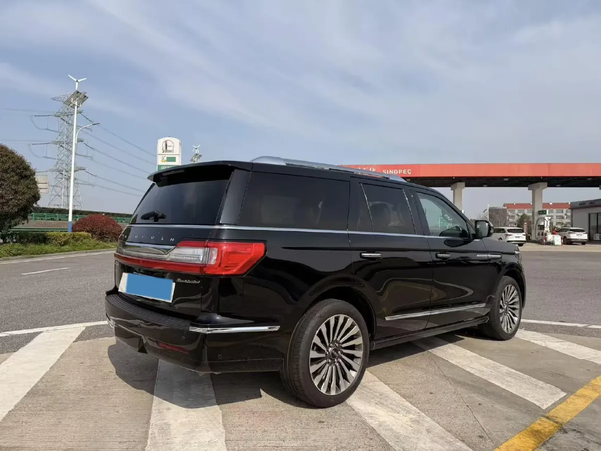 2019 Lincoln Navigator 3.5T 388HP V6 10AT,autocango,china used car exporter,china ev exporter,chinese used car exporter,chinese used ev exporter
