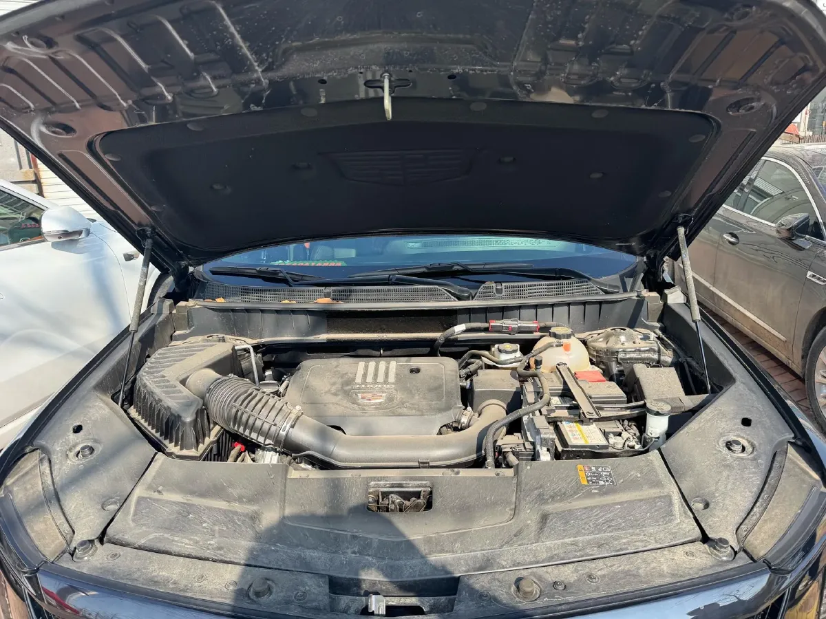 2025 Cadillac XT5 2.0T 237HP L4 9AT,autocango,china used car exporter,china ev exporter,chinese used car exporter,chinese used ev exporter