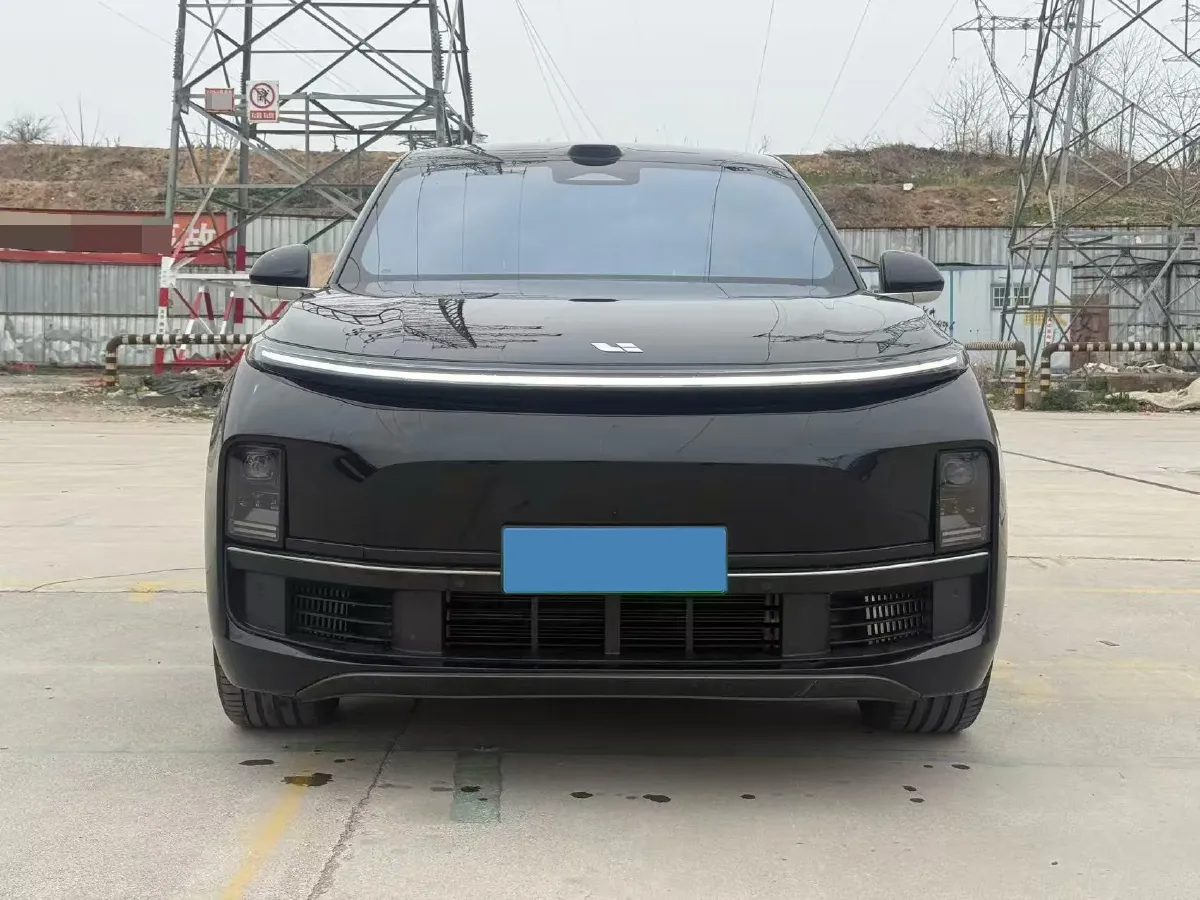 2025 Li L8 Range Extended 154HP REEV,autocango,china used car exporter,china ev exporter,chinese used car exporter,chinese used ev exporter