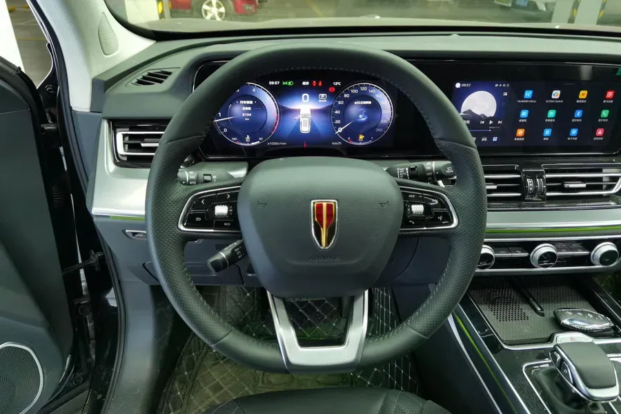 2025 HongQi HS5 2.0T 252HP L4 8AT,autocango,china used car exporter,china ev exporter,chinese used car exporter,chinese used ev exporter