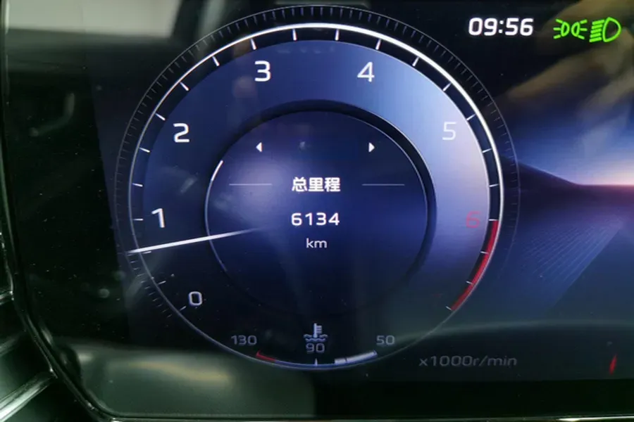 2025 HongQi HS5 2.0T 252HP L4 8AT,autocango,china used car exporter,china ev exporter,chinese used car exporter,chinese used ev exporter