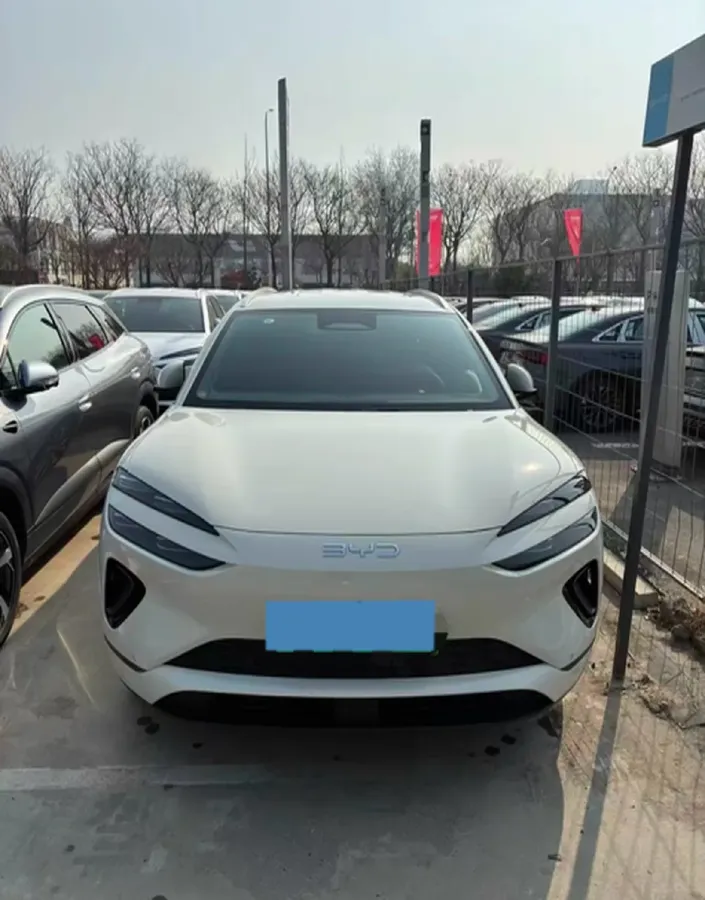 2025 LanDian E5 PLUS 1.5L 95HP L4 E-CVT PHEV,autocango,china used car exporter,china ev exporter,chinese used car exporter,chinese used ev exporter