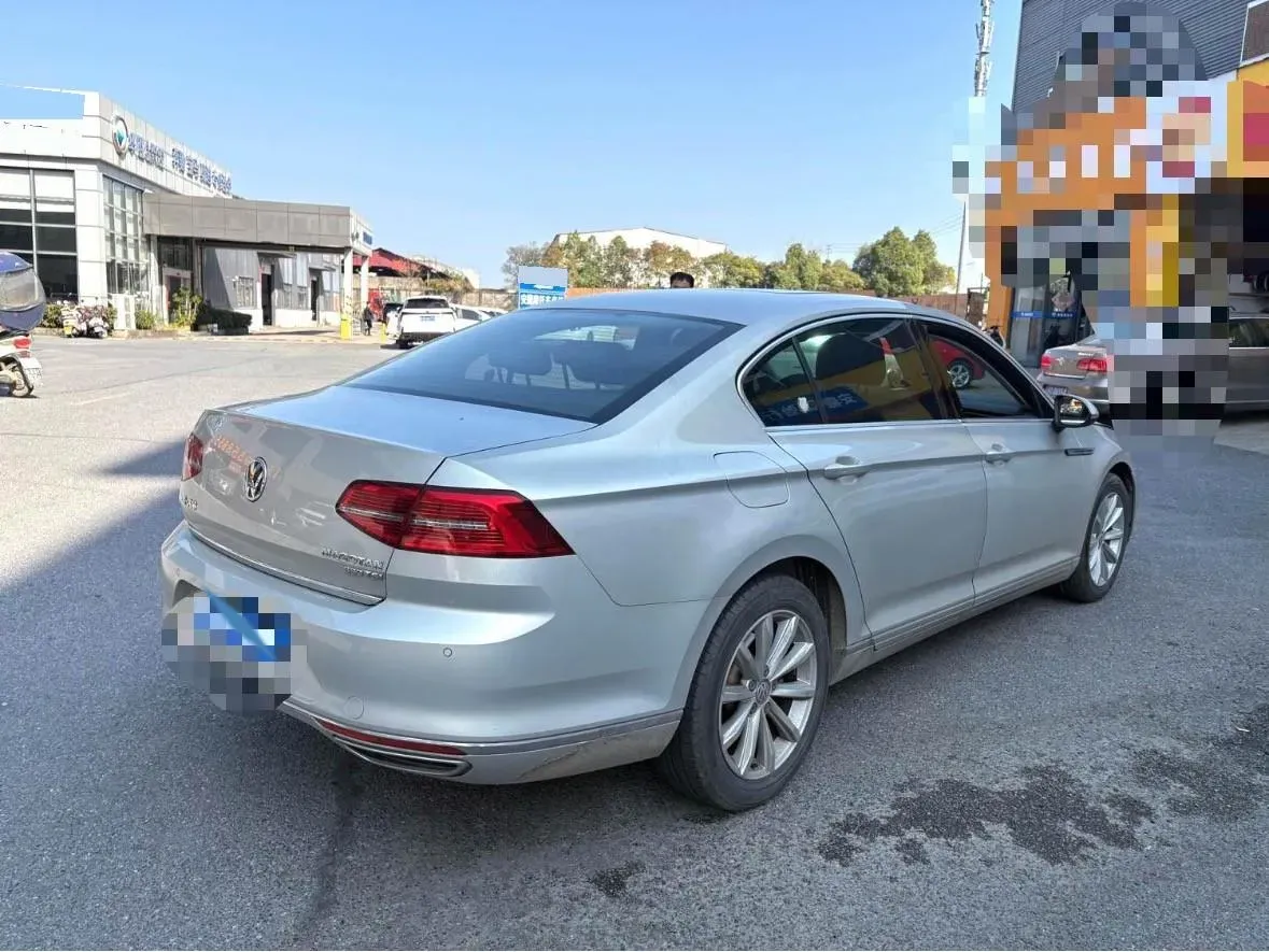 2018 Volkswagen Magotan 1.8T 180HP L4 7DCT,autocango,china used car exporter,china ev exporter,chinese used car exporter,chinese used ev exporter