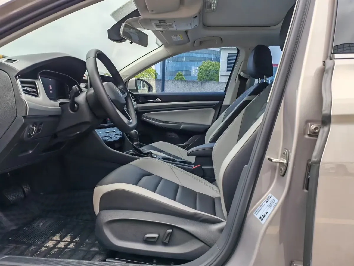 2024 Volkswagen Bora 1.5T 160HP L4 7DCT,autocango,china used car exporter,china ev exporter,chinese used car exporter,chinese used ev exporter