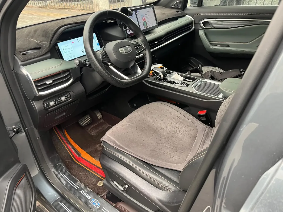 2023 Geely Okavango L 2.0T 218HP L4 7DCT,autocango,china used car exporter,china ev exporter,chinese used car exporter,chinese used ev exporter