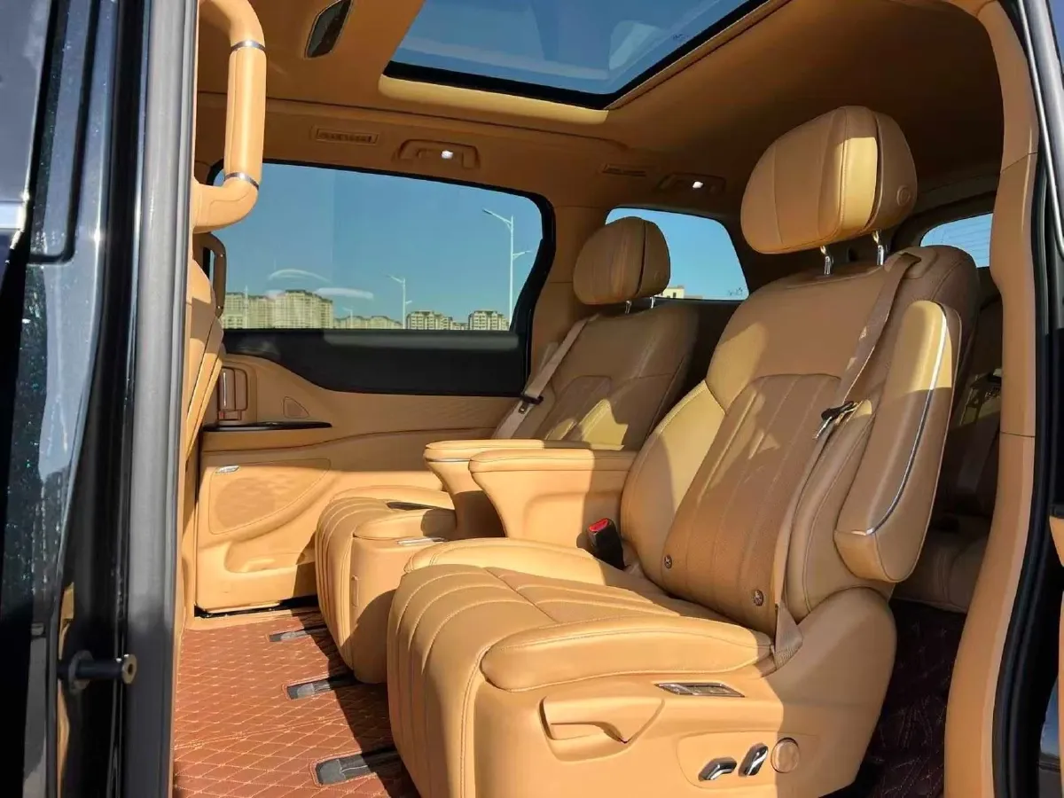 2022 Voyah Dream 1.5T 136HP L4 PHEV 25.57KWH,autocango,china used car exporter,china ev exporter,chinese used car exporter,chinese used ev exporter