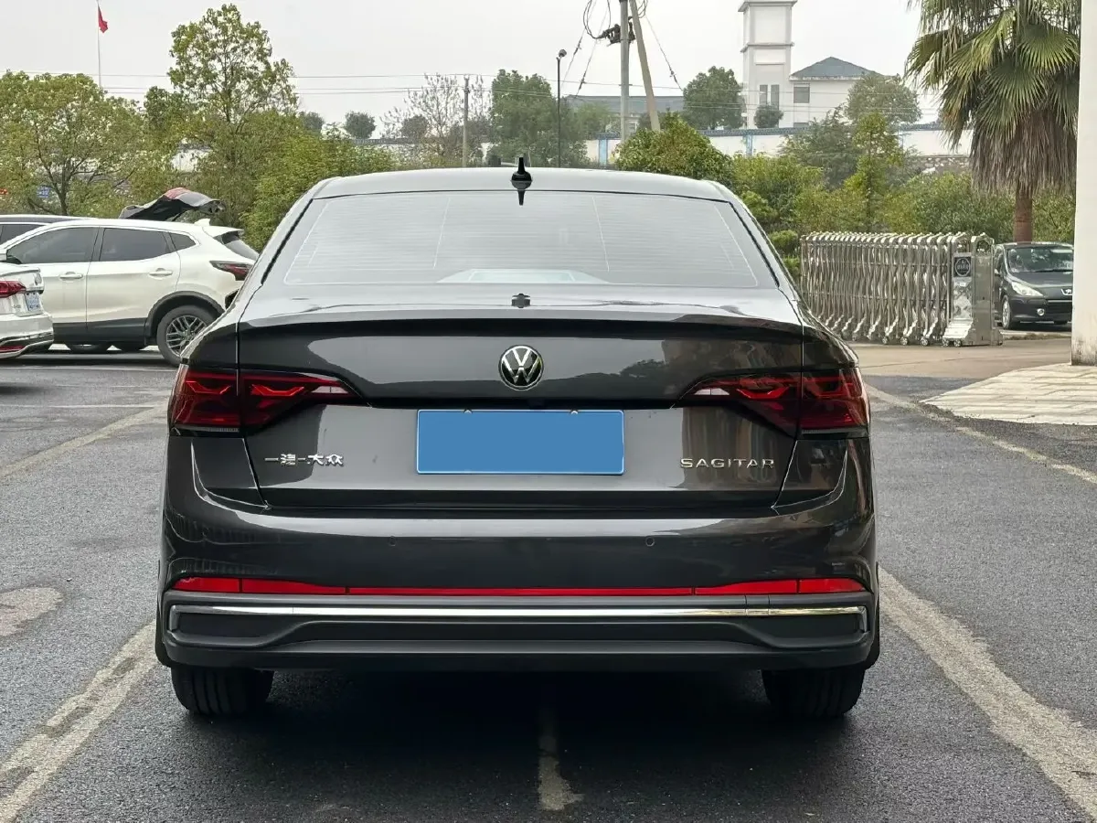 2025 Volkswagen Sagitar 1.2T 116HP L4 7DCT,autocango,china used car exporter,china ev exporter,chinese used car exporter,chinese used ev exporter