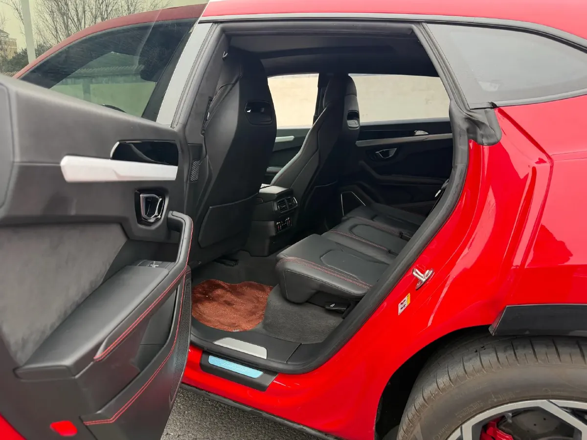 2021 Lamborghini Urus 4.0T 641HP V8 8AT,autocango,china used car exporter,china ev exporter,chinese used car exporter,chinese used ev exporter