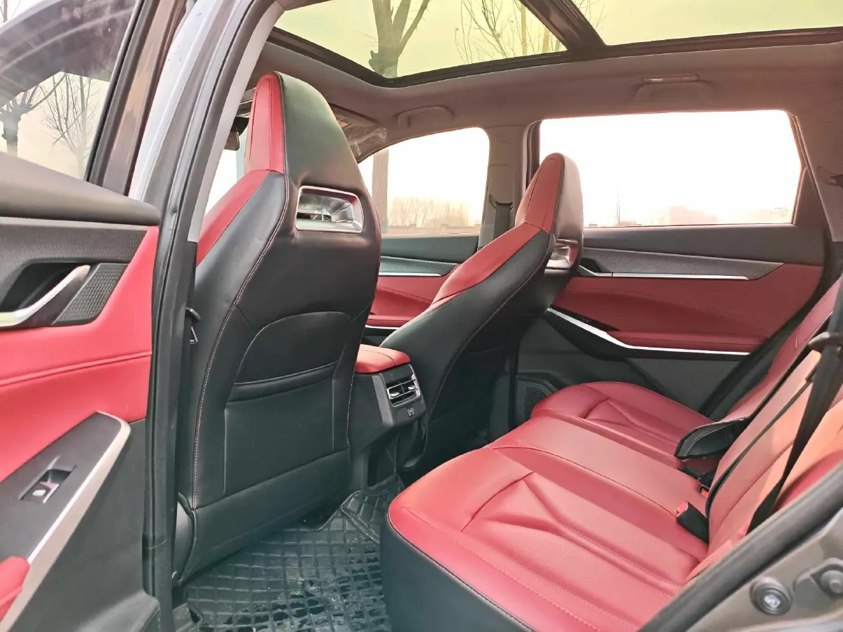 2023 ChangAn CS75 Plus 2.0T 233HP L4 8AT,autocango,china used car exporter,china ev exporter,chinese used car exporter,chinese used ev exporter