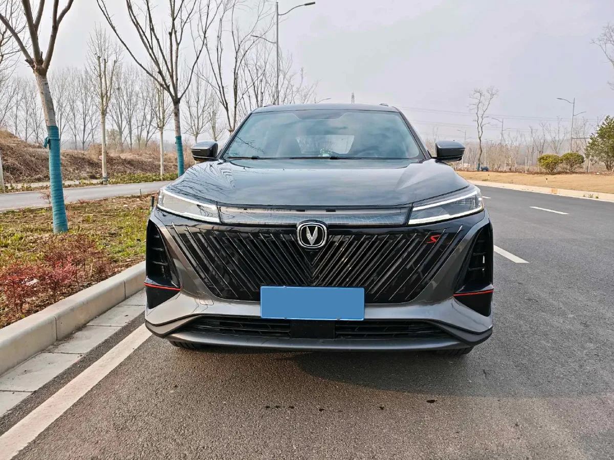 2023 ChangAn CS75 Plus 2.0T 233HP L4 8AT,autocango,china used car exporter,china ev exporter,chinese used car exporter,chinese used ev exporter