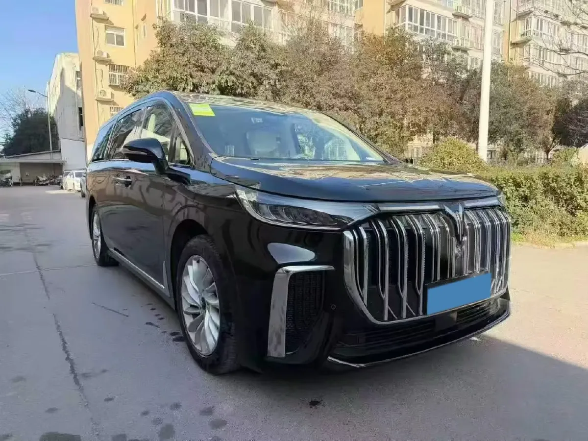 2025 Voyah Dream 1.5T 150HP L4 PHEV 41.7KWH,autocango,china used car exporter,china ev exporter,chinese used car exporter,chinese used ev exporter