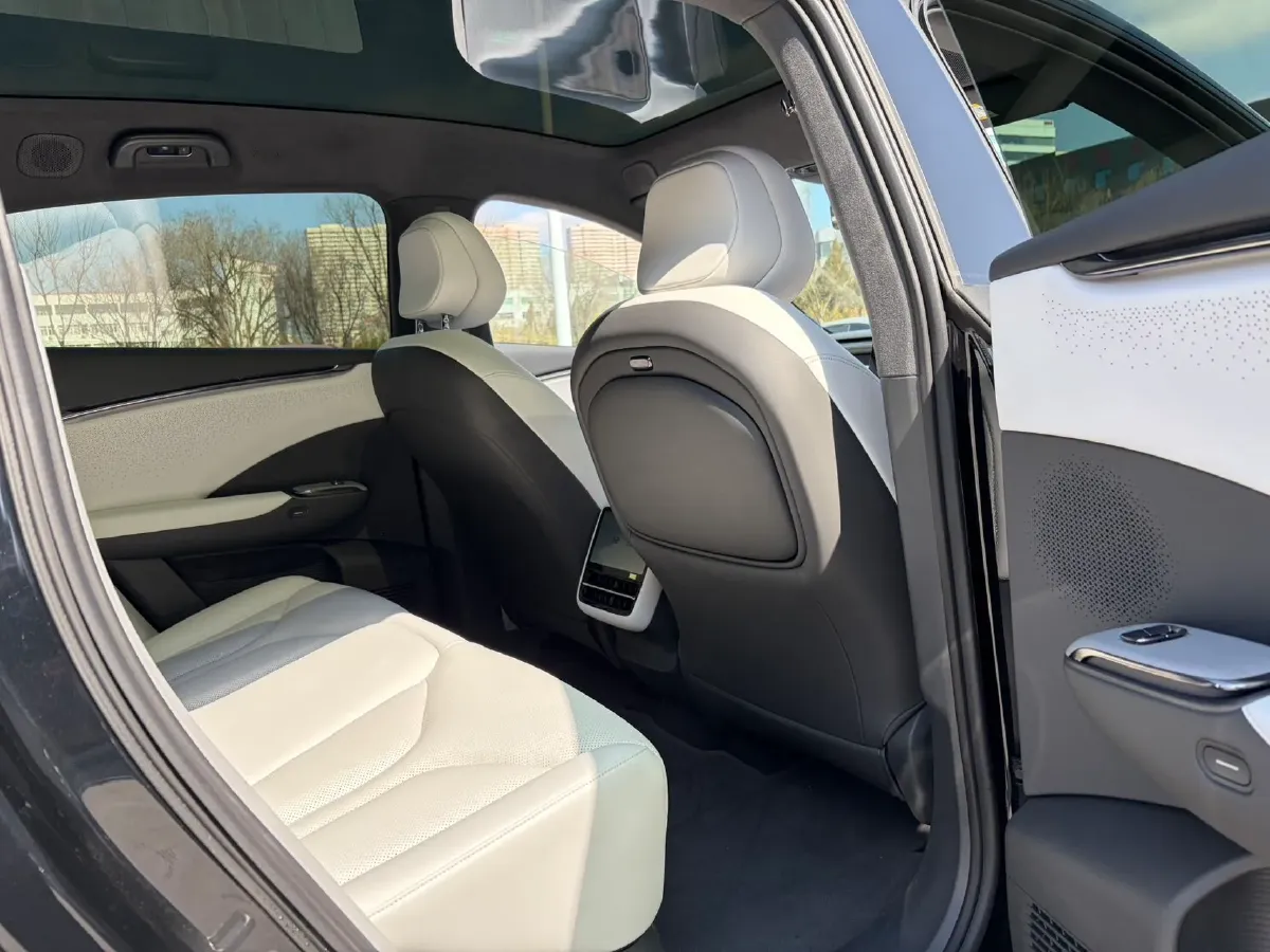 2025 Xpeng G7 BEV,autocango,china used car exporter,china ev exporter,chinese used car exporter,chinese used ev exporter