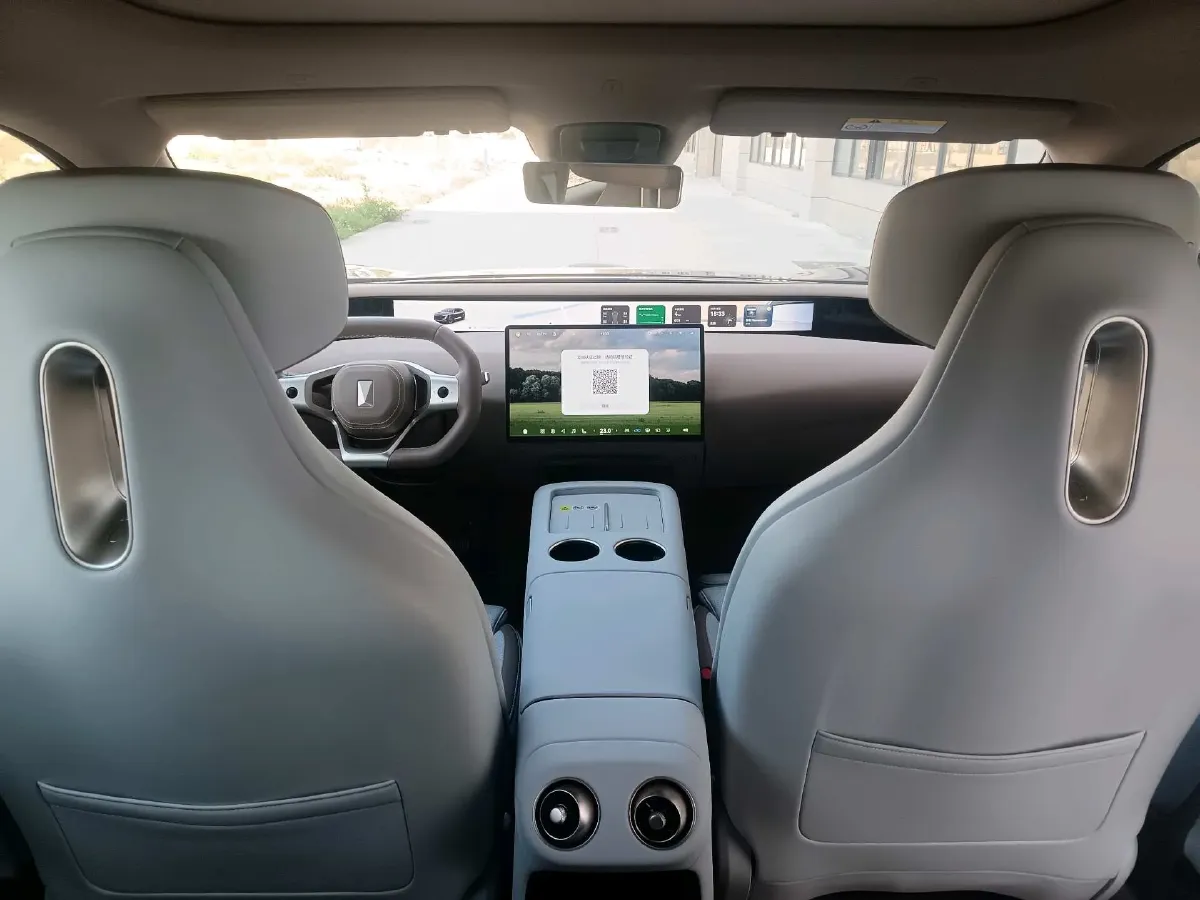 2024 Avatr 07 BEV 82.16KWH,autocango,china used car exporter,china ev exporter,chinese used car exporter,chinese used ev exporter