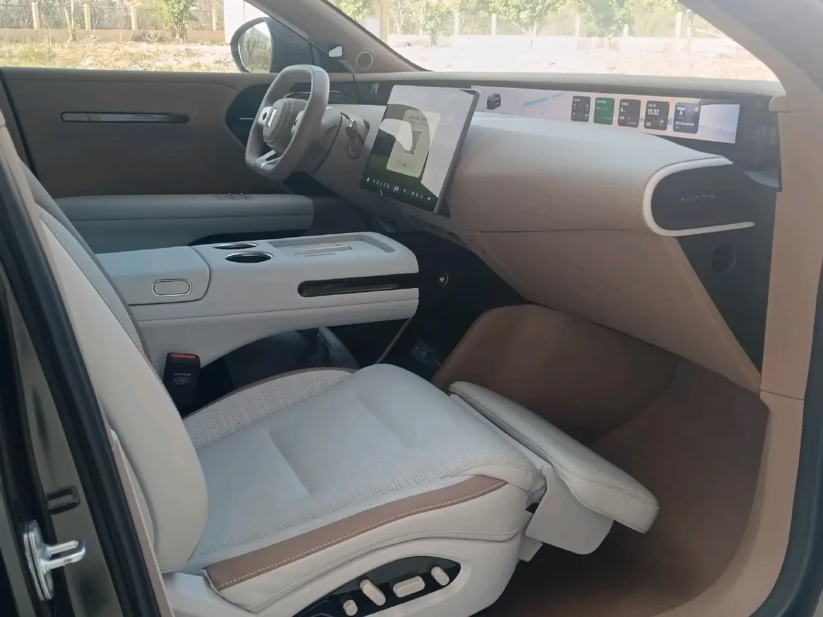 2024 Avatr 07 BEV 82.16KWH,autocango,china used car exporter,china ev exporter,chinese used car exporter,chinese used ev exporter