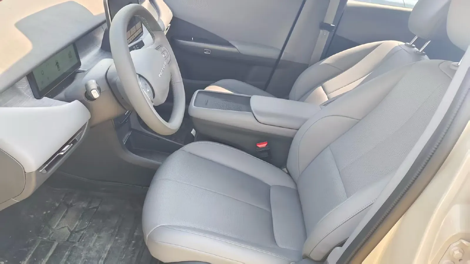 2025 DongFeng Nammi 06 BEV,autocango,china used car exporter,china ev exporter,chinese used car exporter,chinese used ev exporter