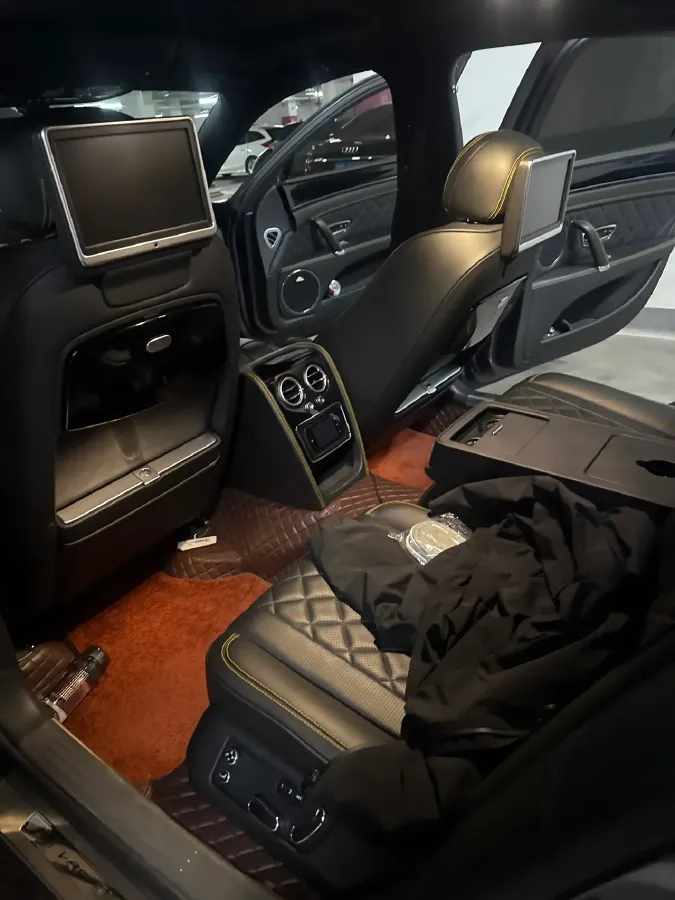 2017 Bentley Flying Spur 4.0T 507HP V8 8AT,autocango,china used car exporter,china ev exporter,chinese used car exporter,chinese used ev exporter