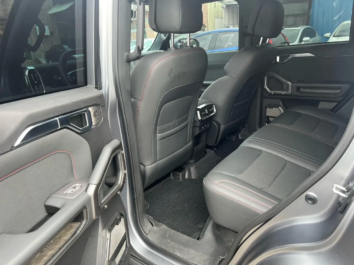 2024 Jetour Traveller 2.0T 254HP L4 7DCT,autocango,china used car exporter,china ev exporter,chinese used car exporter,chinese used ev exporter