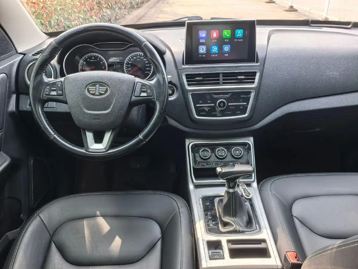 2018 Bestune X40 1.6L 114HP L4 6AT,autocango,china used car exporter,china ev exporter,chinese used car exporter,chinese used ev exporter