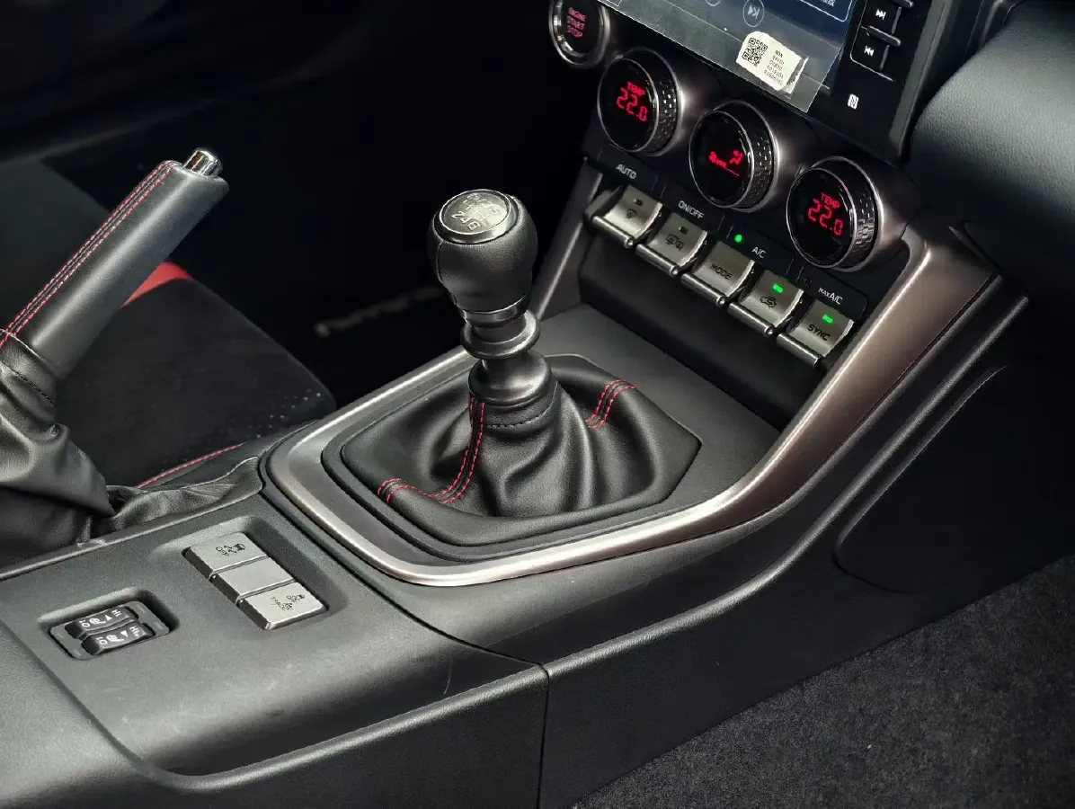 2022 Subaru BRZ 2.4L 234HP H4 6MT,autocango,china used car exporter,china ev exporter,chinese used car exporter,chinese used ev exporter