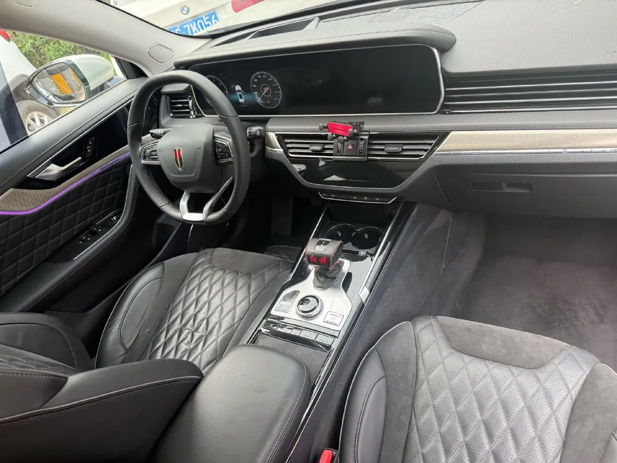 2022 HongQi HS5 2.0T 224HP L4 6AT,autocango,china used car exporter,china ev exporter,chinese used car exporter,chinese used ev exporter