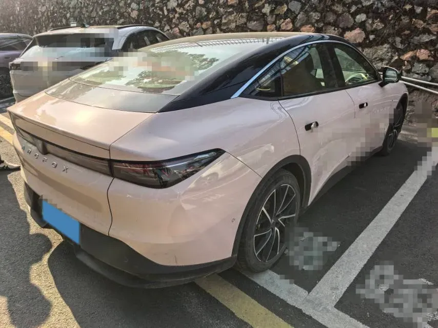 2024 ARCFOX αT5 BEV 79.2KWH,autocango,china used car exporter,china ev exporter,chinese used car exporter,chinese used ev exporter