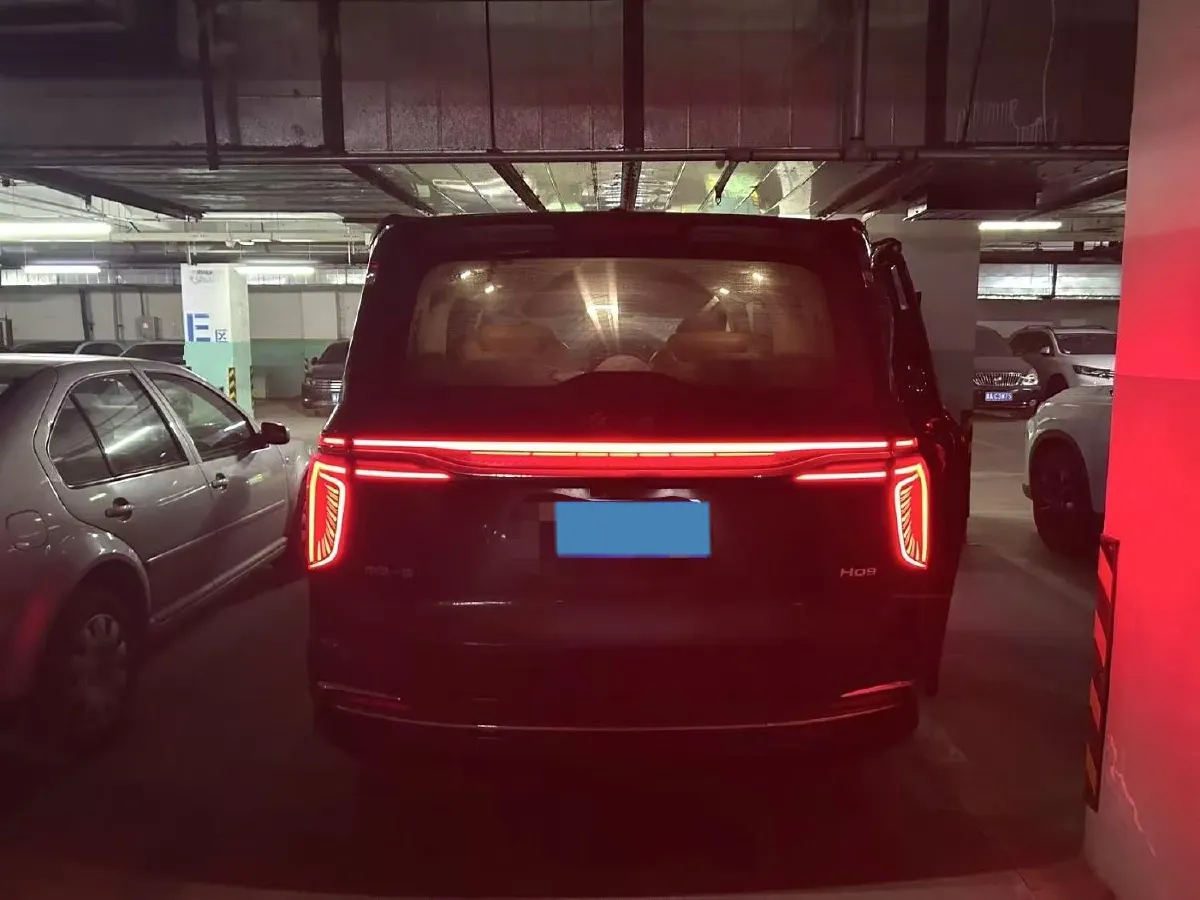 2023 HongQi HQ9 2.0T 252HP L4 8AT,autocango,china used car exporter,china ev exporter,chinese used car exporter,chinese used ev exporter