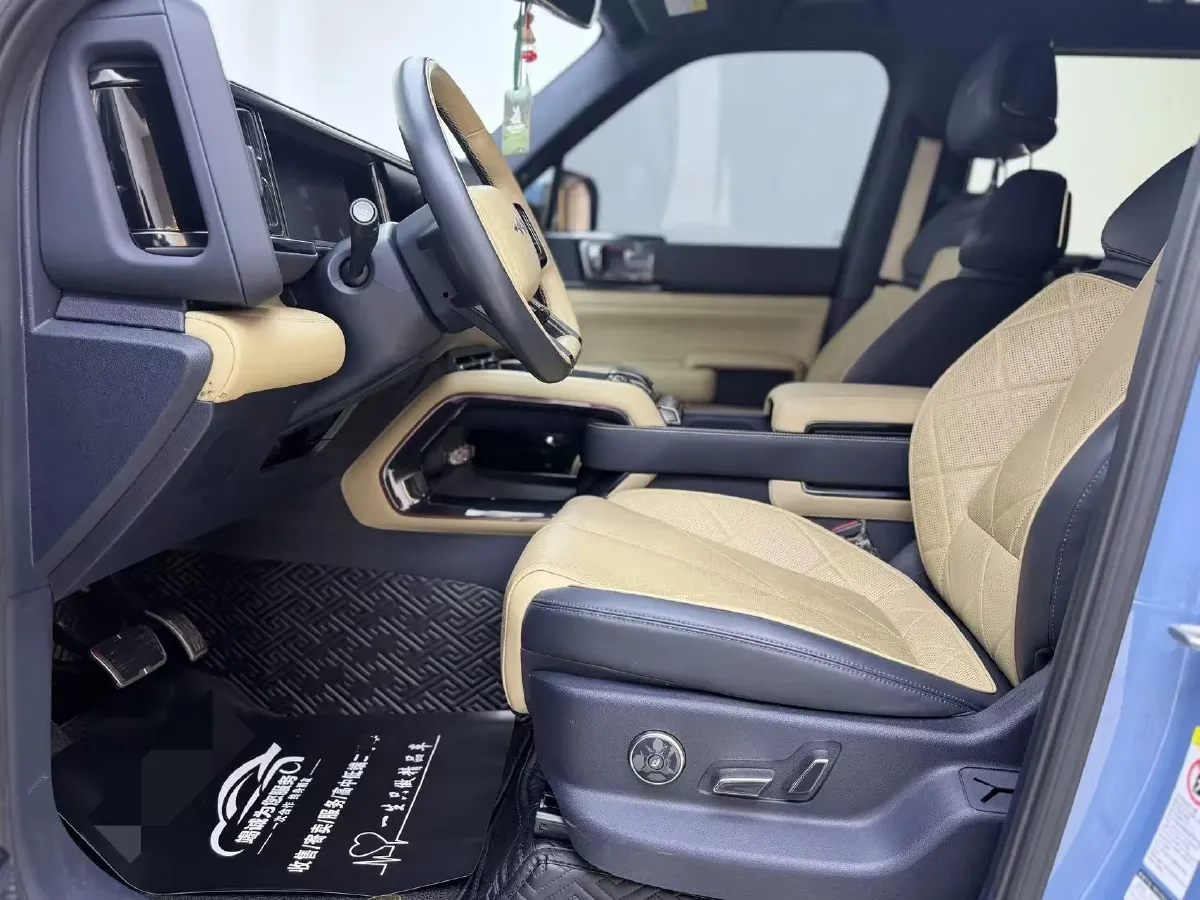 2023 FangChengBao Bao 5 1.5T 194HP L4 E-CVT PHEV 31.8KWH,autocango,china used car exporter,china ev exporter,chinese used car exporter,chinese used ev exporter