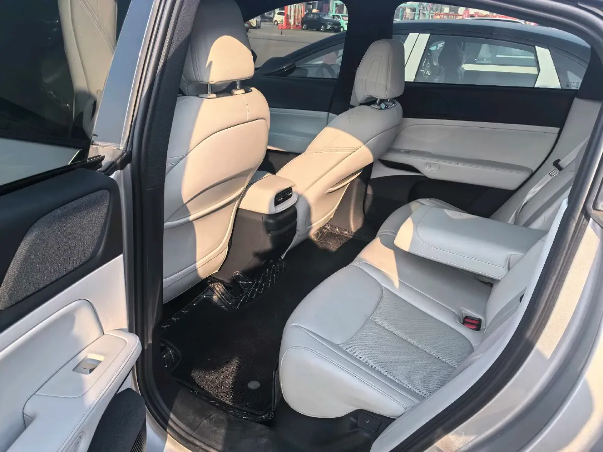 2023 Xpeng G6 BEV 87.5KWH,autocango,china used car exporter,china ev exporter,chinese used car exporter,chinese used ev exporter