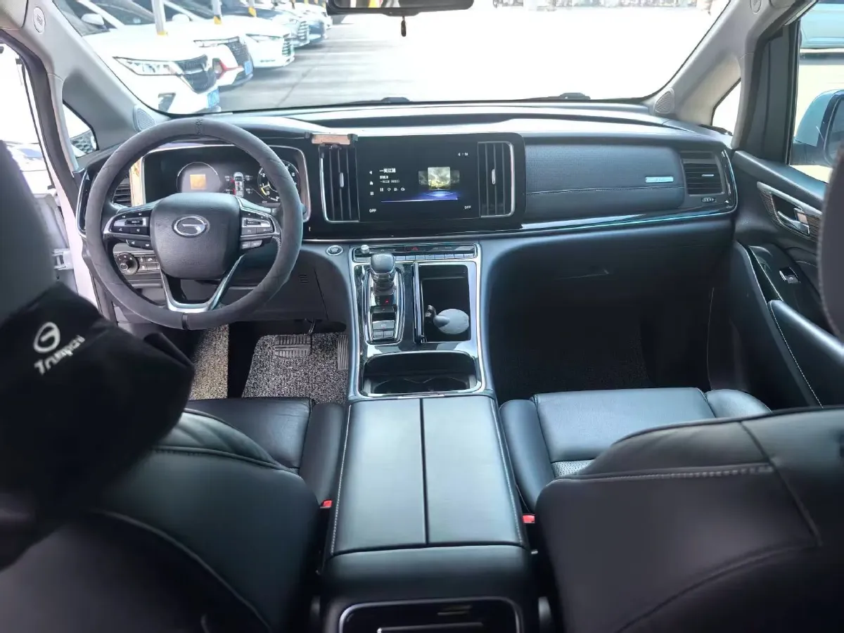 2021 GAC Trumpchi M8 2.0T 252HP L4 8AT,autocango,china used car exporter,china ev exporter,chinese used car exporter,chinese used ev exporter