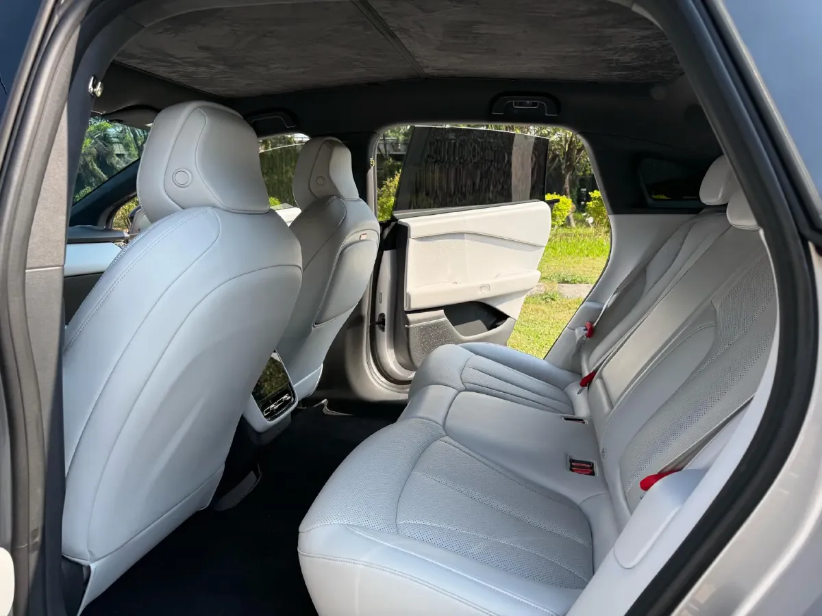 2024 Xpeng P7+ BEV 60.7KWH,autocango,china used car exporter,china ev exporter,chinese used car exporter,chinese used ev exporter