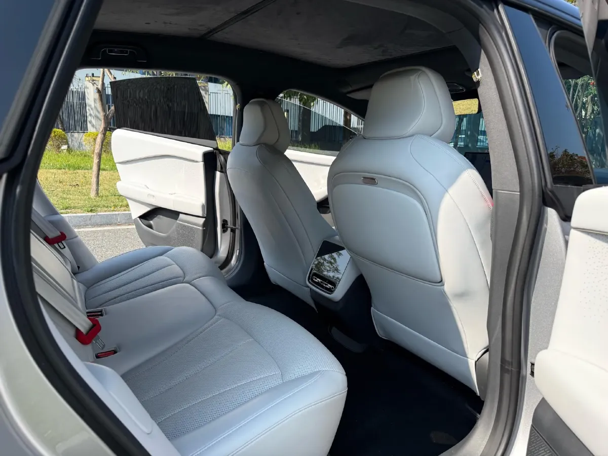 2024 Xpeng P7+ BEV 60.7KWH,autocango,china used car exporter,china ev exporter,chinese used car exporter,chinese used ev exporter