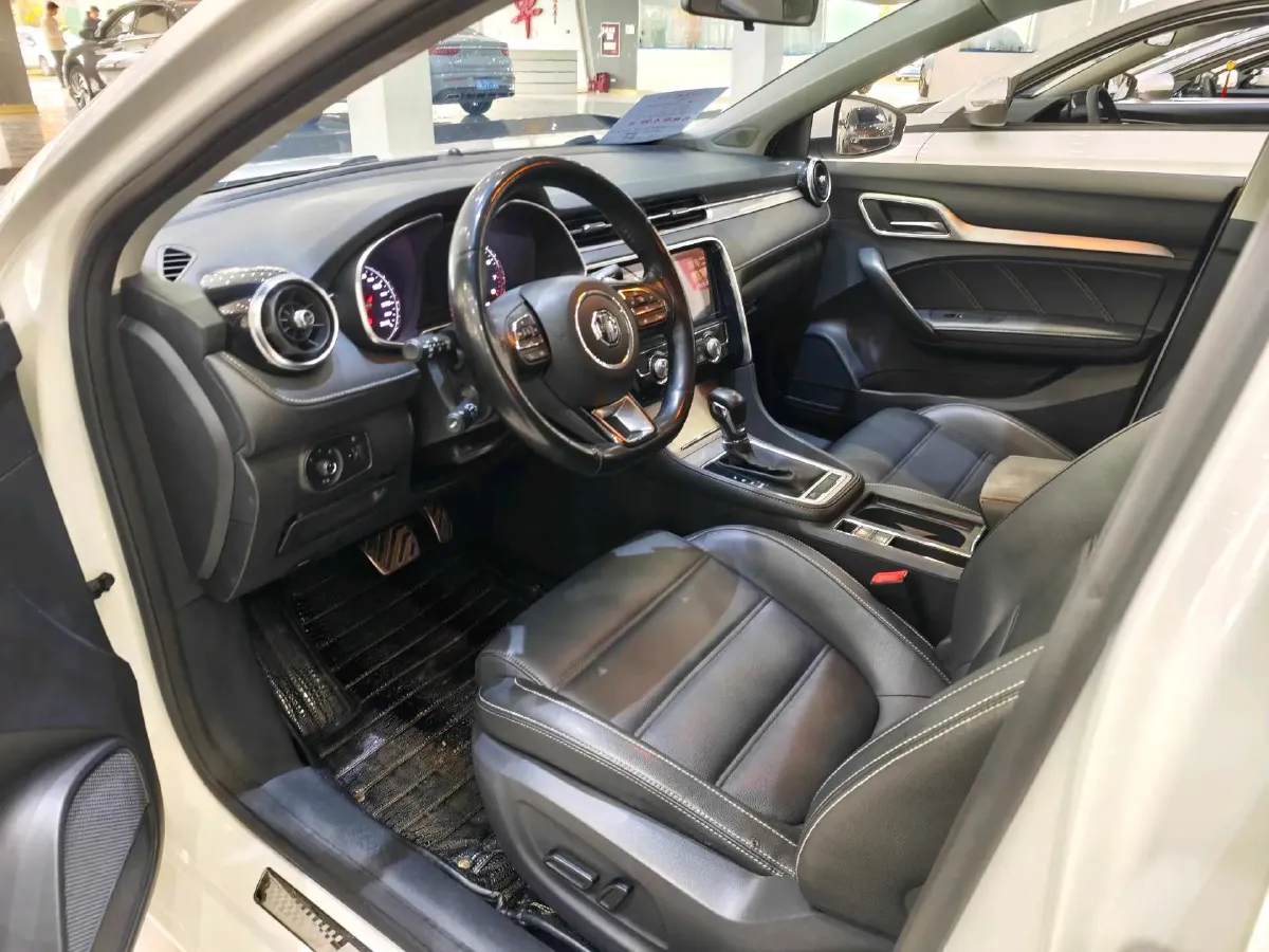 2019 MAXUS XinTu V80 2.5T 136HP L4 6AMT,autocango,china used car exporter,china ev exporter,chinese used car exporter,chinese used ev exporter