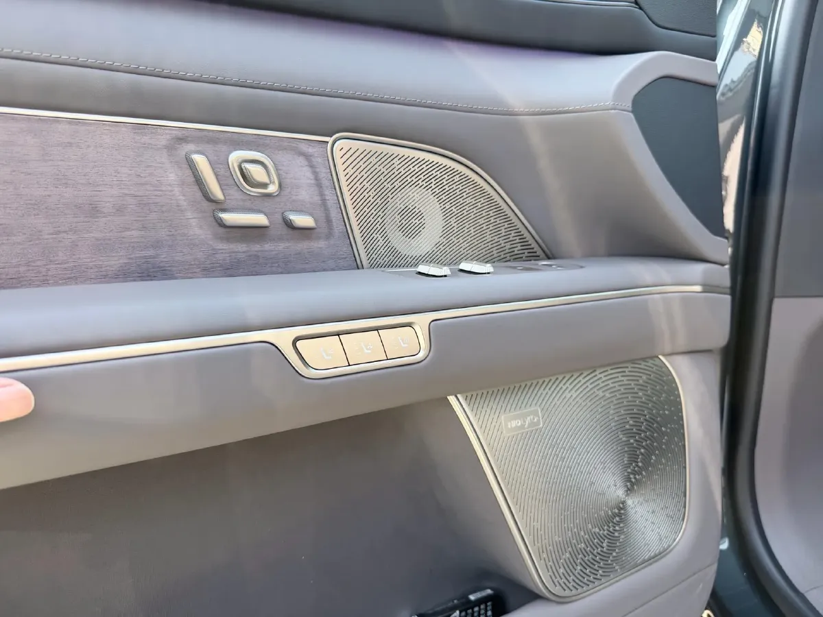 2026 NIO ES8 BEV,autocango,china used car exporter,china ev exporter,chinese used car exporter,chinese used ev exporter