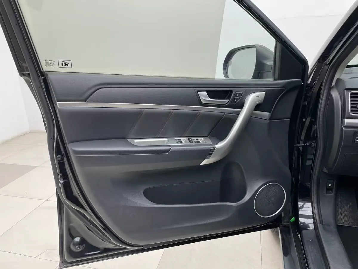 2019 Haval M6 1.5T 150HP L4 7DCT,autocango,china used car exporter,china ev exporter,chinese used car exporter,chinese used ev exporter