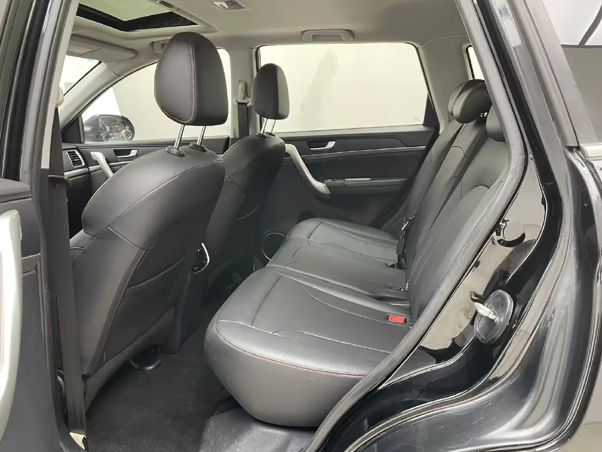 2019 Haval M6 1.5T 150HP L4 7DCT,autocango,china used car exporter,china ev exporter,chinese used car exporter,chinese used ev exporter