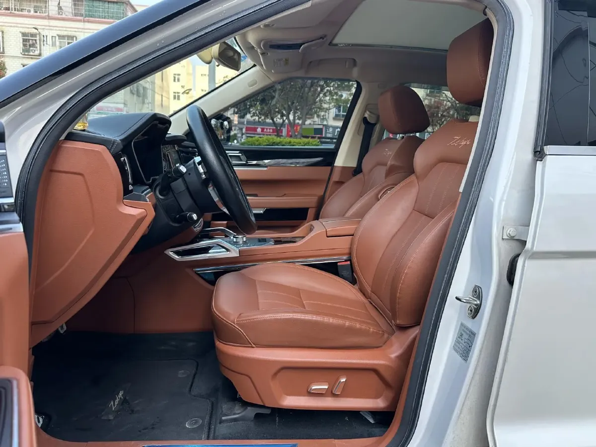 2017 Zotye T700 1.8T 177HP L4 6DCT,autocango,china used car exporter,china ev exporter,chinese used car exporter,chinese used ev exporter