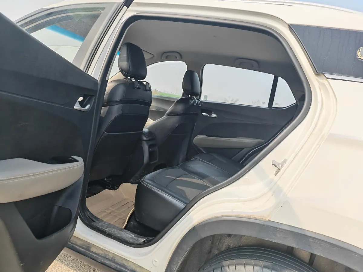 2017 BaoJun 510 1.5L 112HP L4 6MT,autocango,china used car exporter,china ev exporter,chinese used car exporter,chinese used ev exporter