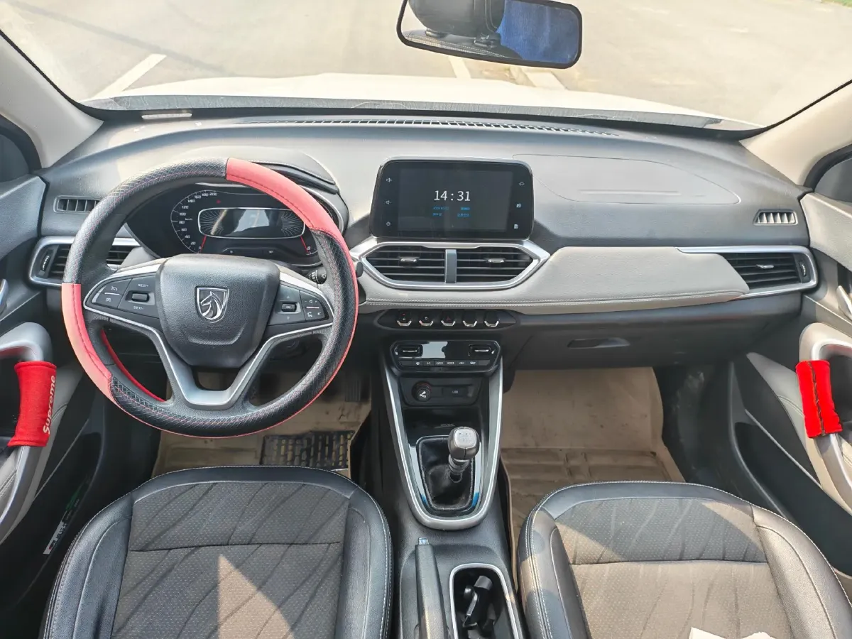 2017 BaoJun 510 1.5L 112HP L4 6MT,autocango,china used car exporter,china ev exporter,chinese used car exporter,chinese used ev exporter