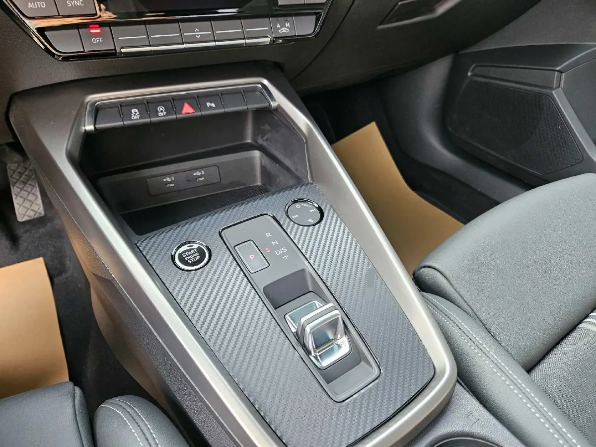 2024 Audi A3 1.4T 150HP L4 7DCT,autocango,china used car exporter,china ev exporter,chinese used car exporter,chinese used ev exporter