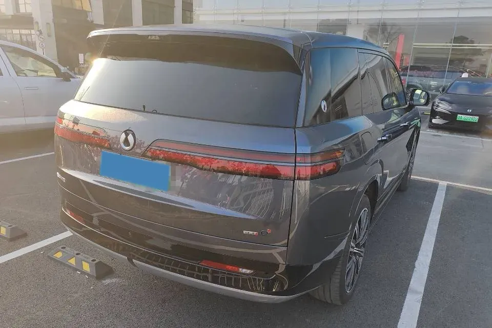 2025 Denza DenzaN9 2.0T 207HP L4 E-CVT PHEV,autocango,china used car exporter,china ev exporter,chinese used car exporter,chinese used ev exporter