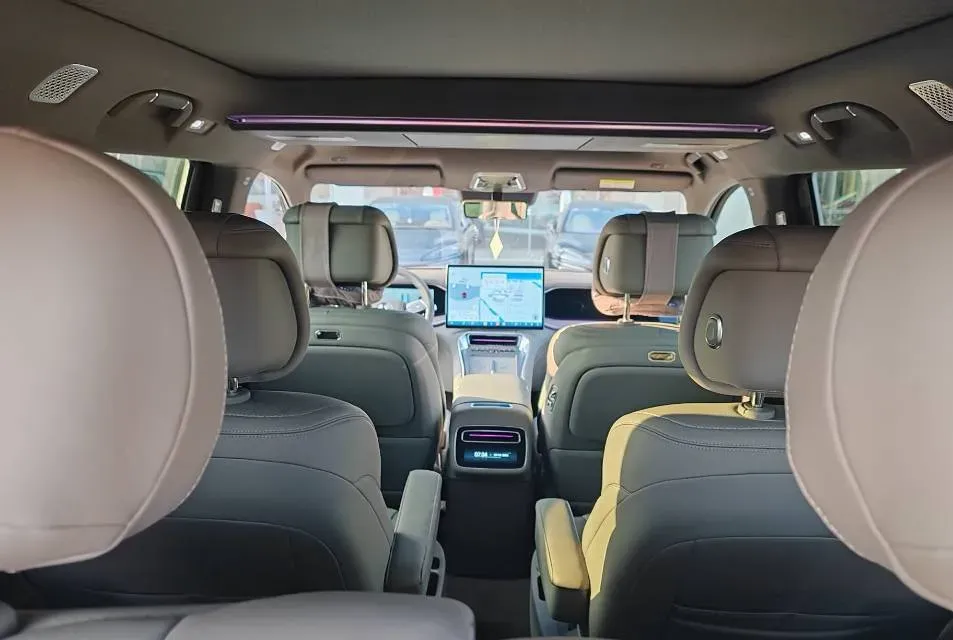 2025 Denza DenzaN9 2.0T 207HP L4 E-CVT PHEV,autocango,china used car exporter,china ev exporter,chinese used car exporter,chinese used ev exporter