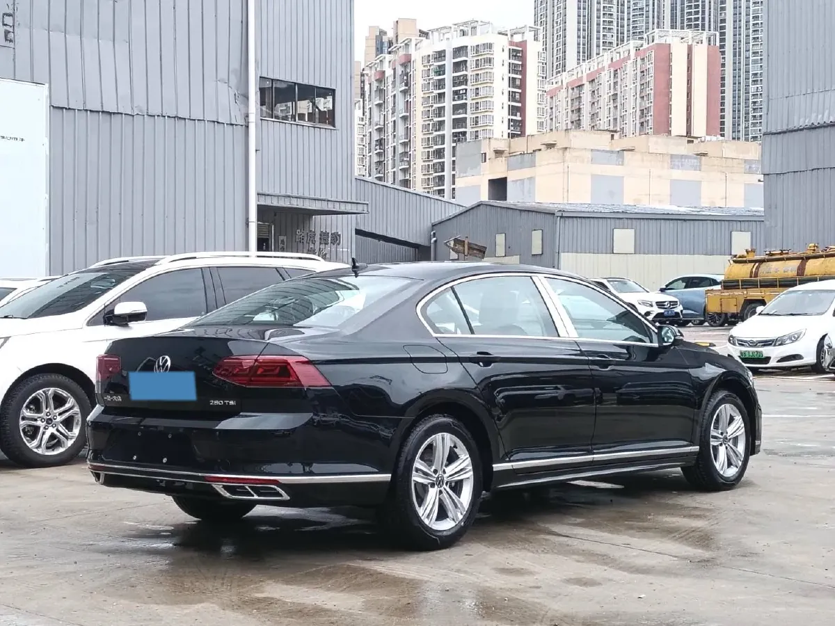 2025 Volkswagen Magotan 1.4T 150HP L4 7DCT,autocango,china used car exporter,china ev exporter,chinese used car exporter,chinese used ev exporter