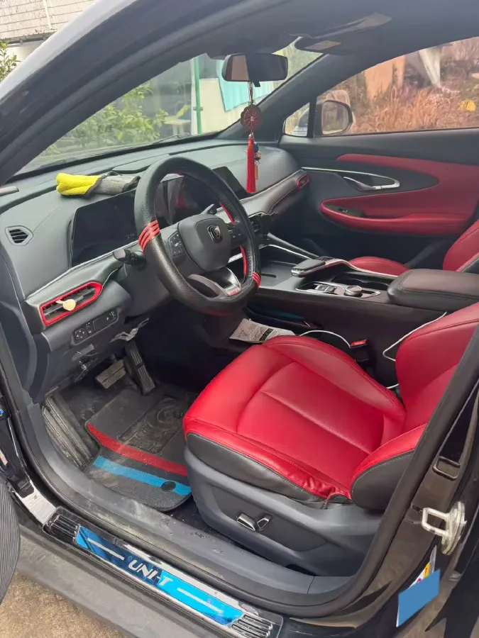 2020 ChangAn UNI-T 1.5T 180HP L4 7DCT,autocango,china used car exporter,china ev exporter,chinese used car exporter,chinese used ev exporter