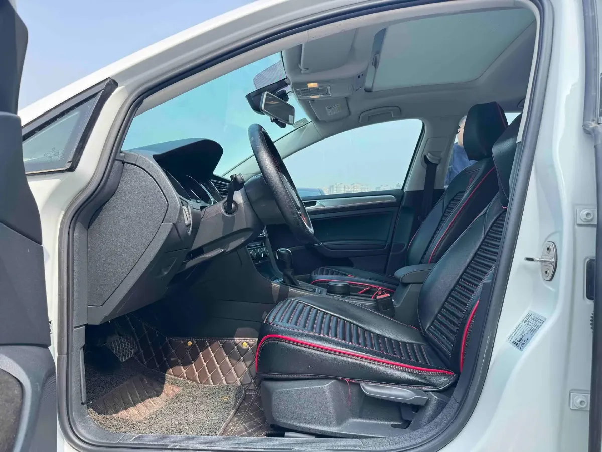 2019 Brilliance Auto V7 1.8T 231HP L4 7DCT,autocango,china used car exporter,china ev exporter,chinese used car exporter,chinese used ev exporter