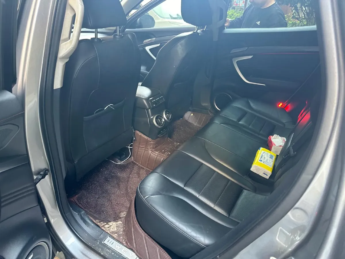 2017 WEY VV7 2.0T 234HP L4 7DCT,autocango,china used car exporter,china ev exporter,chinese used car exporter,chinese used ev exporter