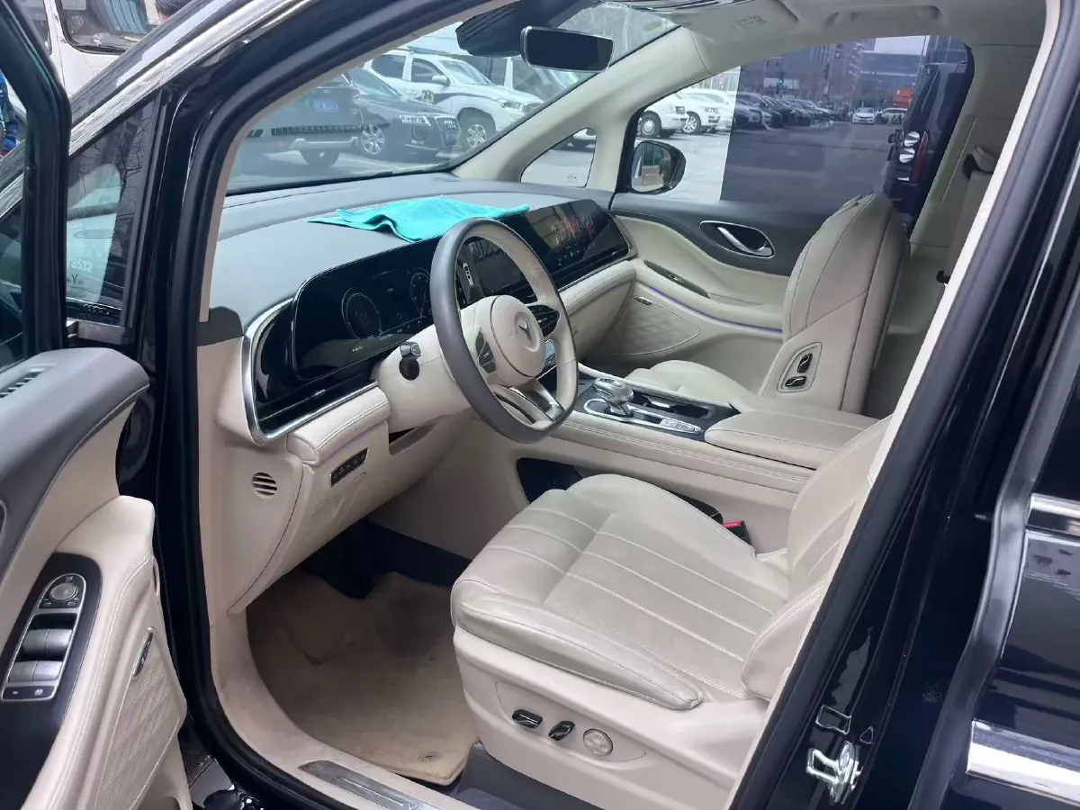 2022 Voyah Dream 1.5T 136HP L4 PHEV 25.57KWH,autocango,china used car exporter,china ev exporter,chinese used car exporter,chinese used ev exporter