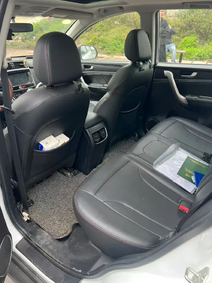 2019 Haval M6 1.5T 150HP L4 7DCT,autocango,china used car exporter,china ev exporter,chinese used car exporter,chinese used ev exporter