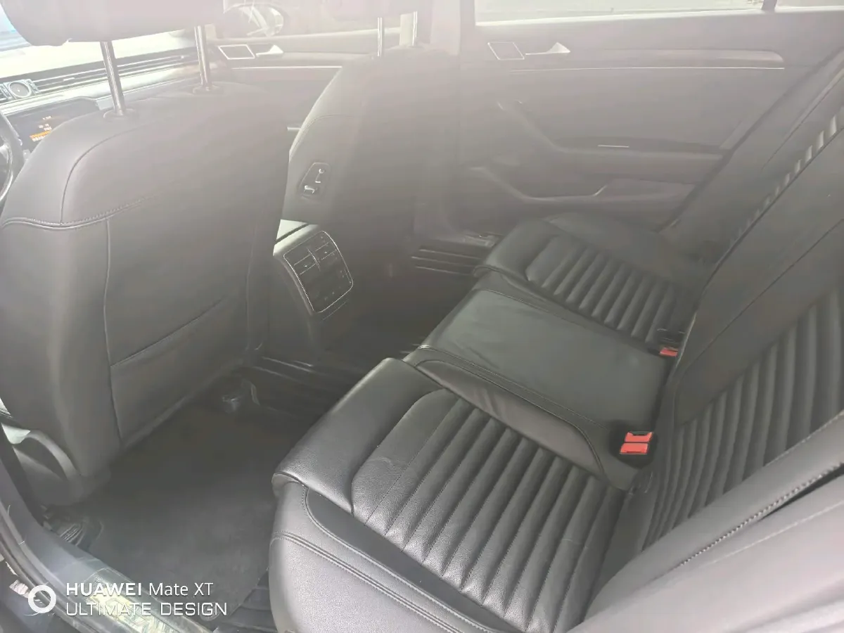 2019 Volkswagen Magotan 2.0T 186HP L4 7DCT,autocango,china used car exporter,china ev exporter,chinese used car exporter,chinese used ev exporter