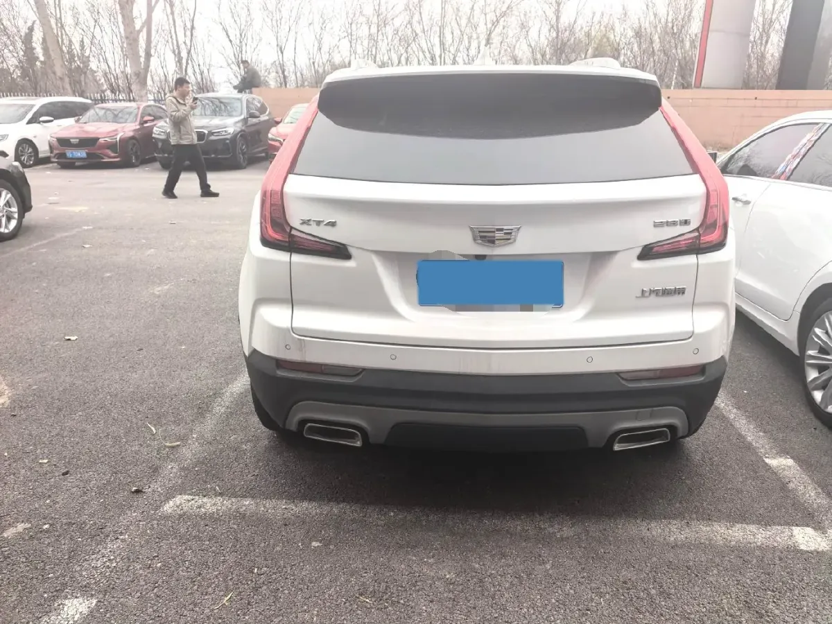 2020 Cadillac XT4 2.0T 241HP L4 9AT,autocango,china used car exporter,china ev exporter,chinese used car exporter,chinese used ev exporter