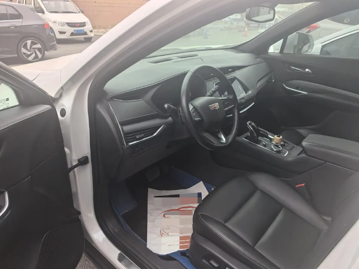 2020 Cadillac XT4 2.0T 241HP L4 9AT,autocango,china used car exporter,china ev exporter,chinese used car exporter,chinese used ev exporter